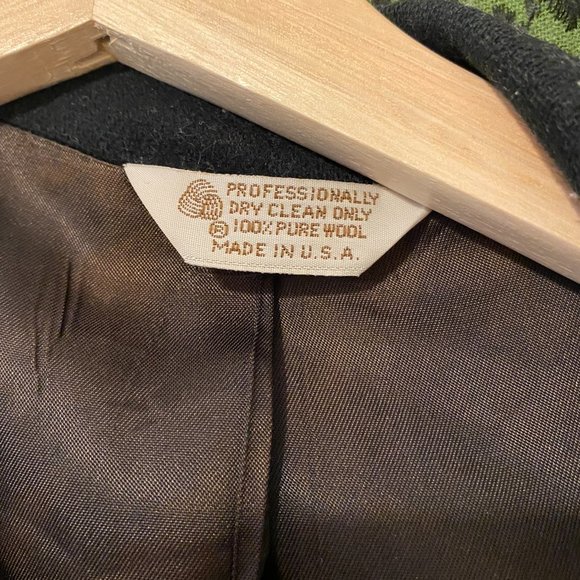 Black Very Warm Sports Coat - soft wool - 38R - Picture 4 of 5